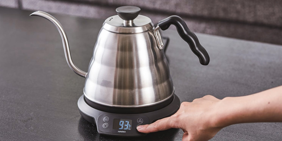 Hario V60 Buono Temperature Controlled Pourover Gooseneck Coffee Kettle  Review 