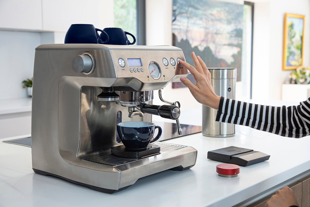 Genuine Sage Bundle: The Dynamic Duo Espresso Machine and Coffee